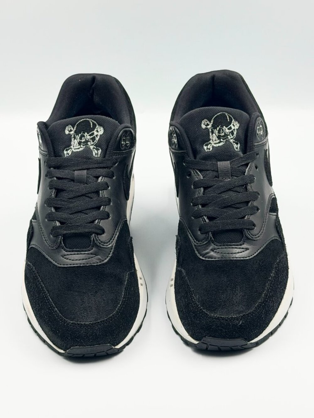 VINTAGE - Nike Air Max 1 Premium Skull Pack Rebel 2017